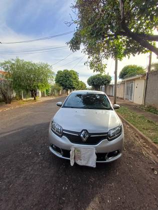 RENAULT SANDERO 1.6 DYNAMIQUE 8V FLEX 4P MANUAL RENAULT SANDERO 1.6 DYNAMIQUE 8V FLEX 4P MANUAL